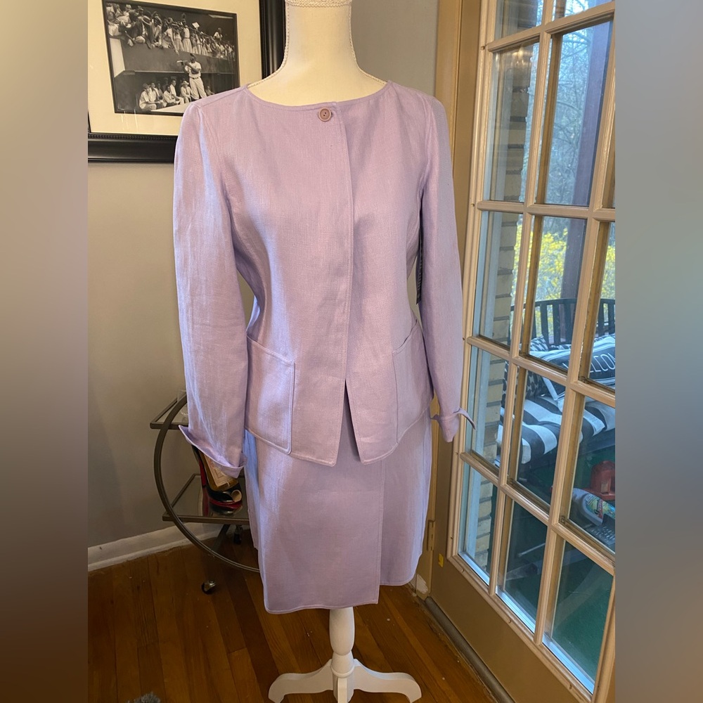 Ellen Tracy Lavender Skirt Suit Set size 4 jacket 
Skirt 2 petite wrap skirt